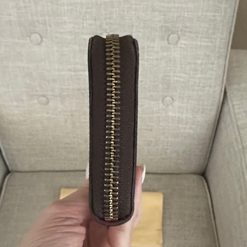 Louis Vuitton Dark Brown Monogram Wallet with Pink Accent - Picture 2 of 7